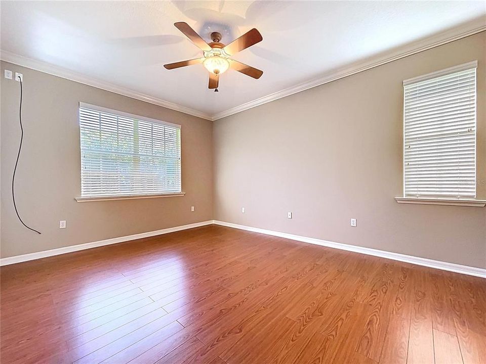 For Sale: $370,000 (2 beds, 2 baths, 1557 Square Feet)