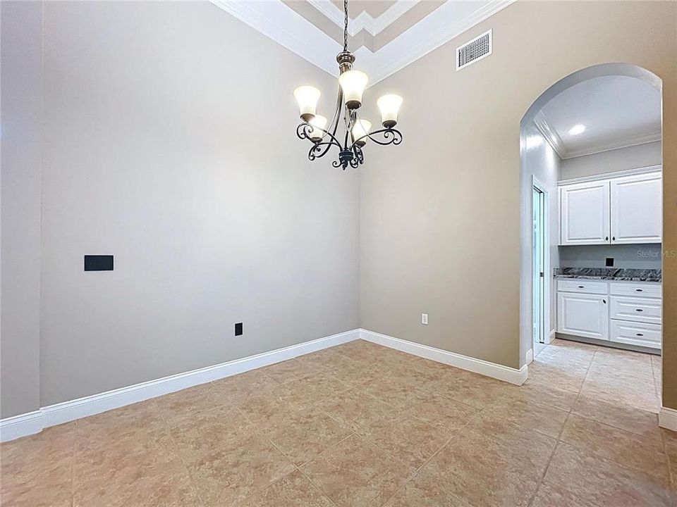 For Sale: $370,000 (2 beds, 2 baths, 1557 Square Feet)