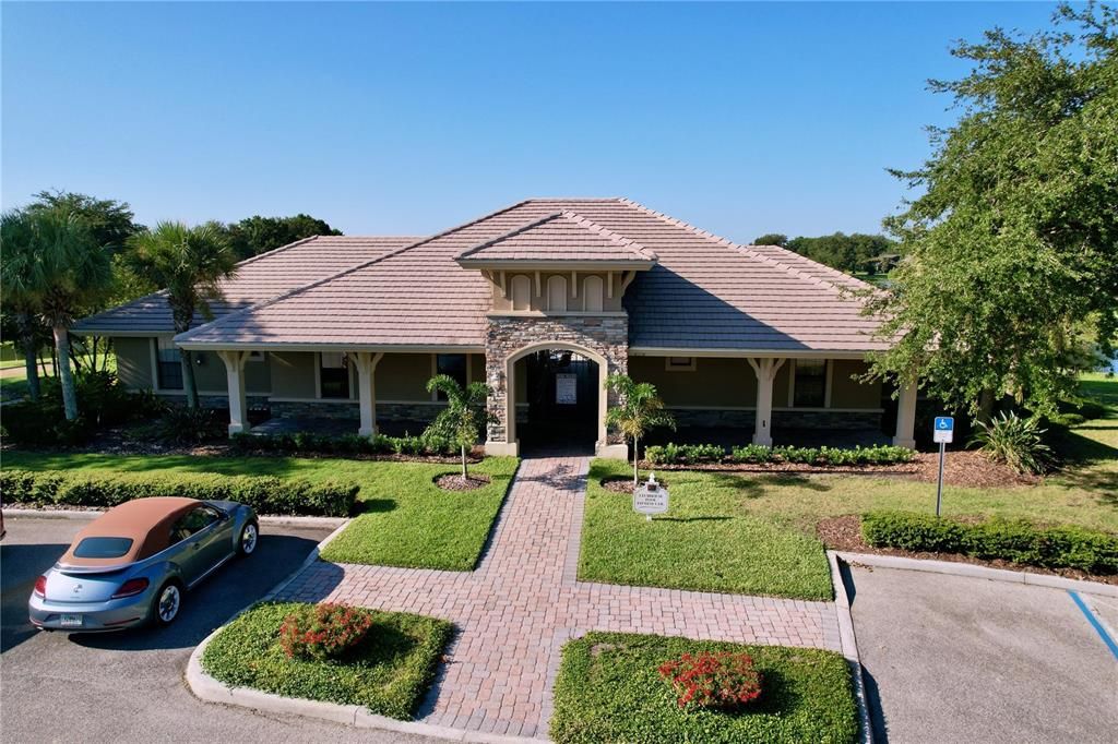 For Sale: $370,000 (2 beds, 2 baths, 1557 Square Feet)