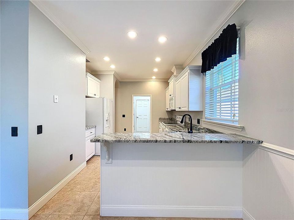 For Sale: $370,000 (2 beds, 2 baths, 1557 Square Feet)