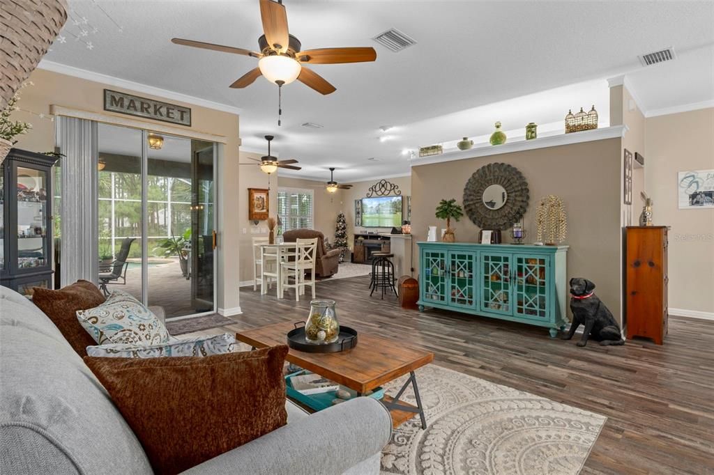 Active With Contract: $499,900 (3 beds, 2 baths, 2196 Square Feet)