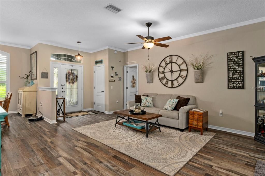 Active With Contract: $499,900 (3 beds, 2 baths, 2196 Square Feet)