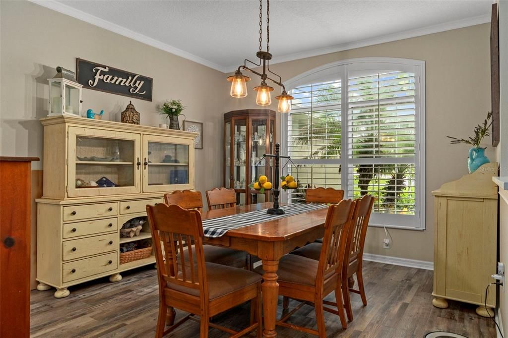 Active With Contract: $499,900 (3 beds, 2 baths, 2196 Square Feet)