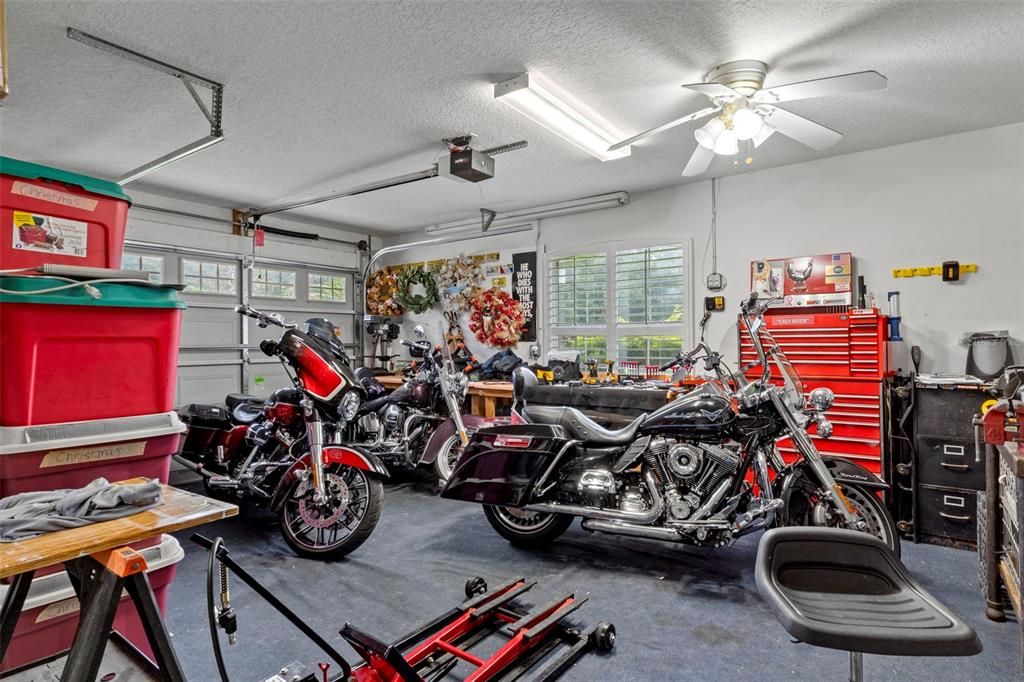 Active With Contract: $499,900 (3 beds, 2 baths, 2196 Square Feet)