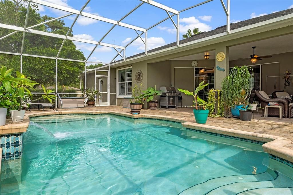 Active With Contract: $499,900 (3 beds, 2 baths, 2196 Square Feet)