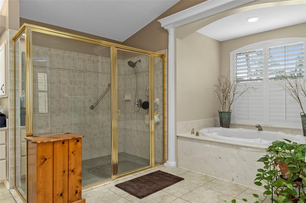 Active With Contract: $499,900 (3 beds, 2 baths, 2196 Square Feet)