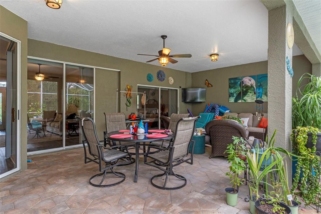 Active With Contract: $499,900 (3 beds, 2 baths, 2196 Square Feet)