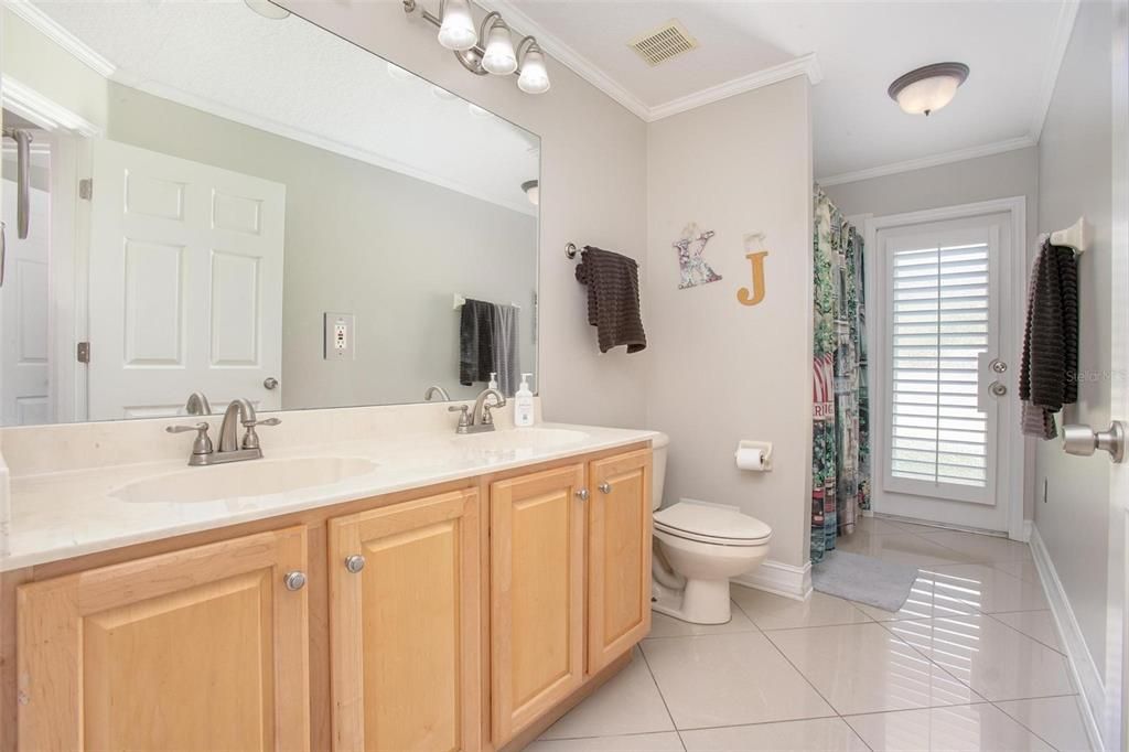 待售: $689,000 (4 贝兹, 2 浴室, 2408 平方英尺)