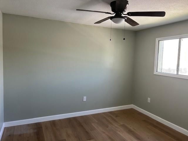 合同活跃: $995 (1 贝兹, 1 浴室, 462 平方英尺)