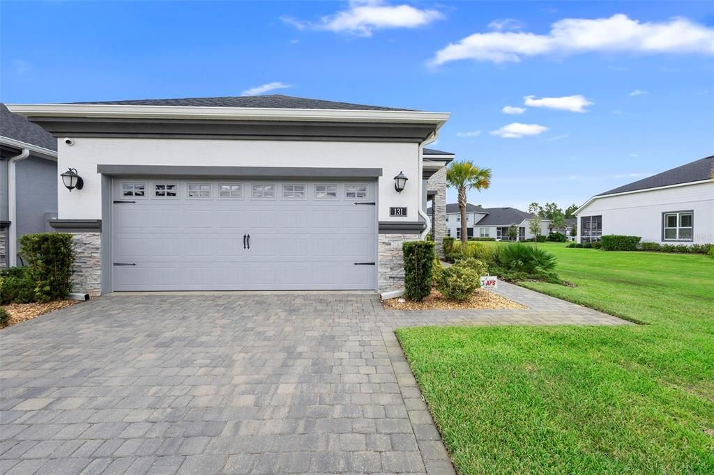 合同活跃: $394,000 (2 贝兹, 2 浴室, 1529 平方英尺)