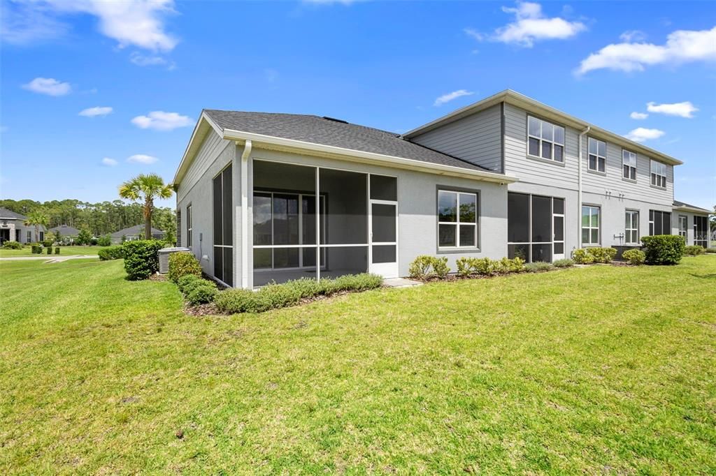 合同活跃: $394,000 (2 贝兹, 2 浴室, 1529 平方英尺)