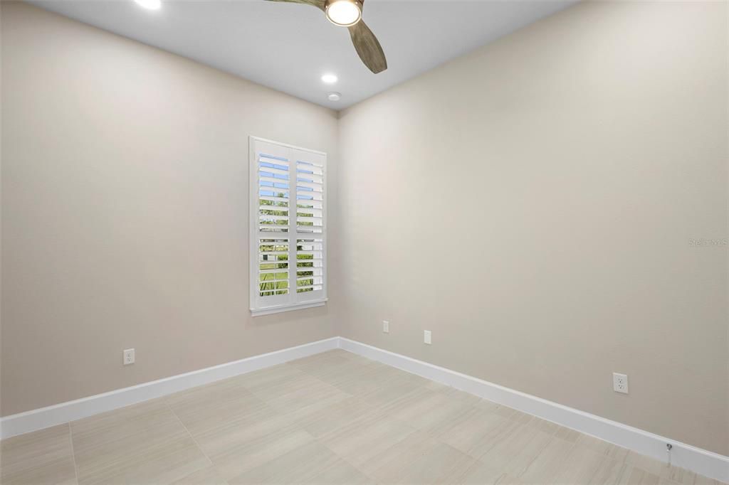 合同活跃: $394,000 (2 贝兹, 2 浴室, 1529 平方英尺)