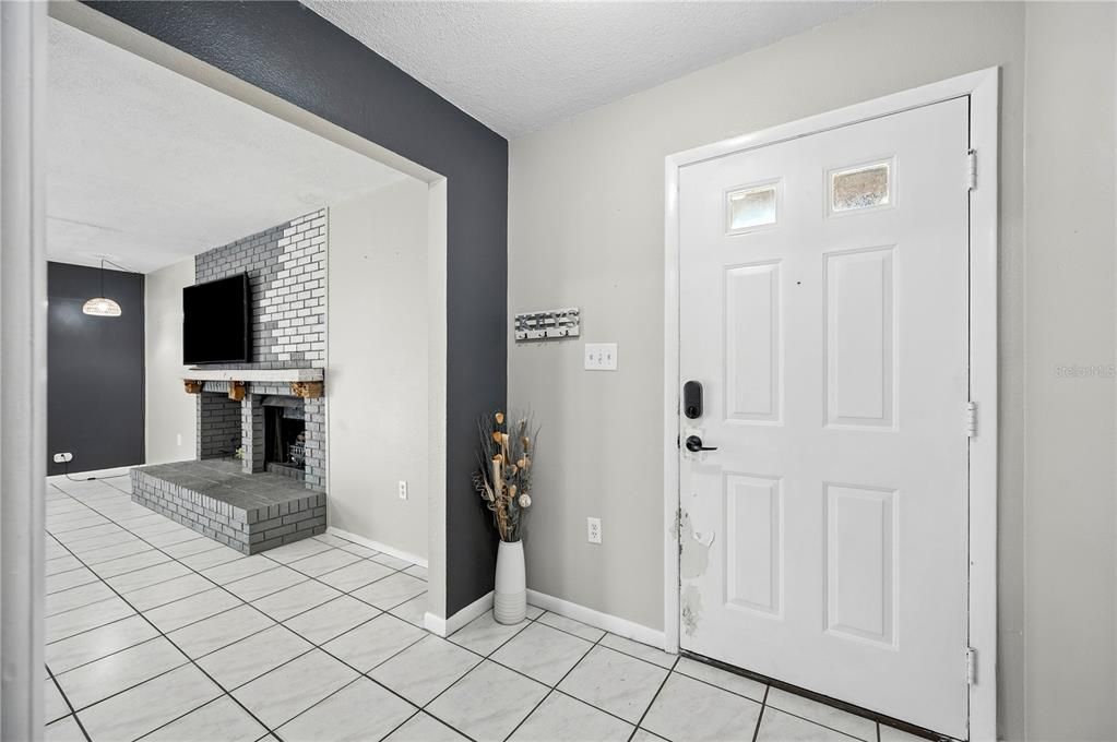 Activo con contrato: $264,500 (2 camas, 2 baños, 1380 Pies cuadrados)