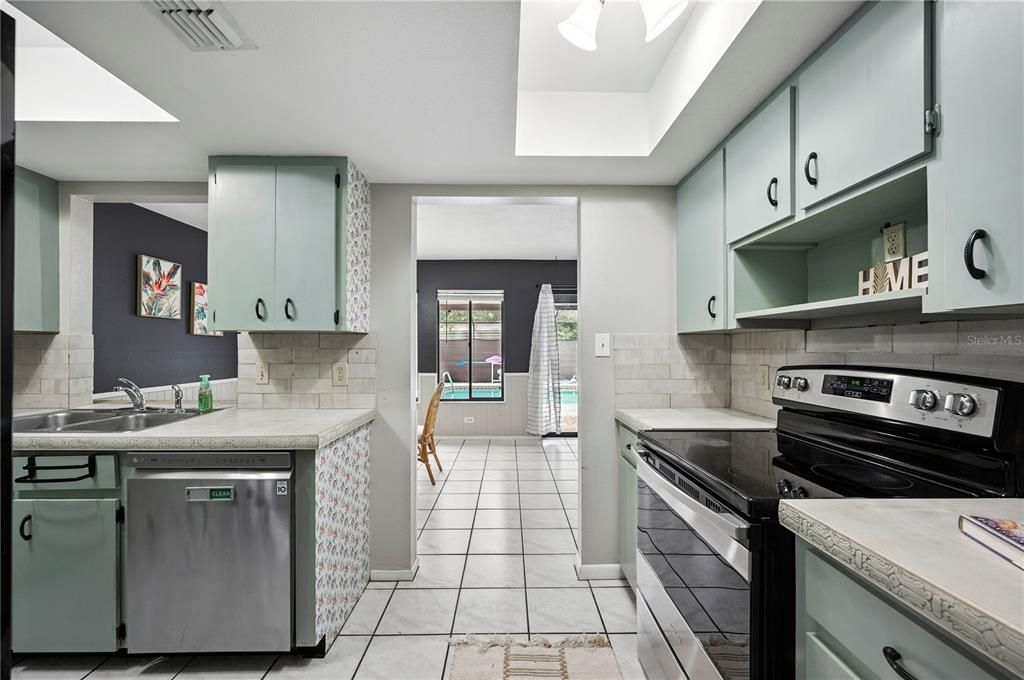 Activo con contrato: $264,500 (2 camas, 2 baños, 1380 Pies cuadrados)