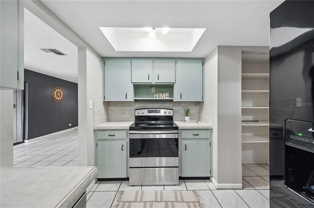 Activo con contrato: $264,500 (2 camas, 2 baños, 1380 Pies cuadrados)