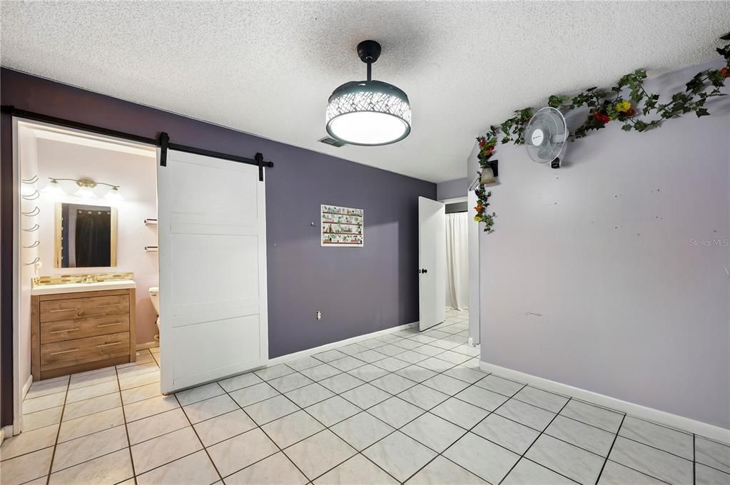 Activo con contrato: $264,500 (2 camas, 2 baños, 1380 Pies cuadrados)