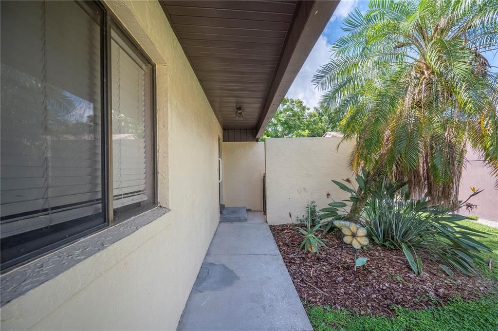 Activo con contrato: $264,500 (2 camas, 2 baños, 1380 Pies cuadrados)