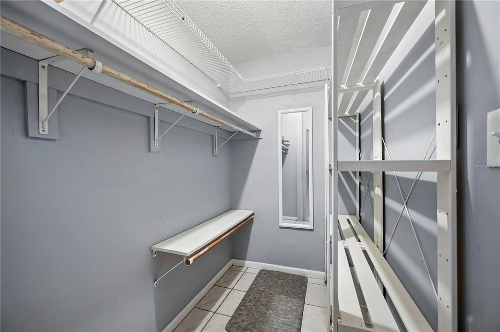 Activo con contrato: $264,500 (2 camas, 2 baños, 1380 Pies cuadrados)