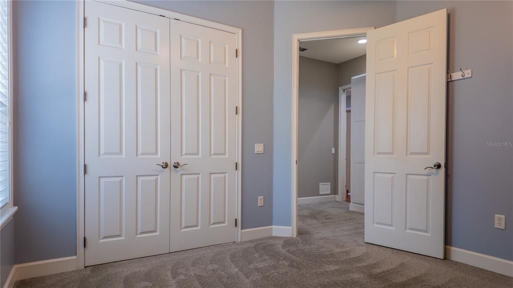 En Venta: $875,000 (4 camas, 3 baños, 3041 Pies cuadrados)