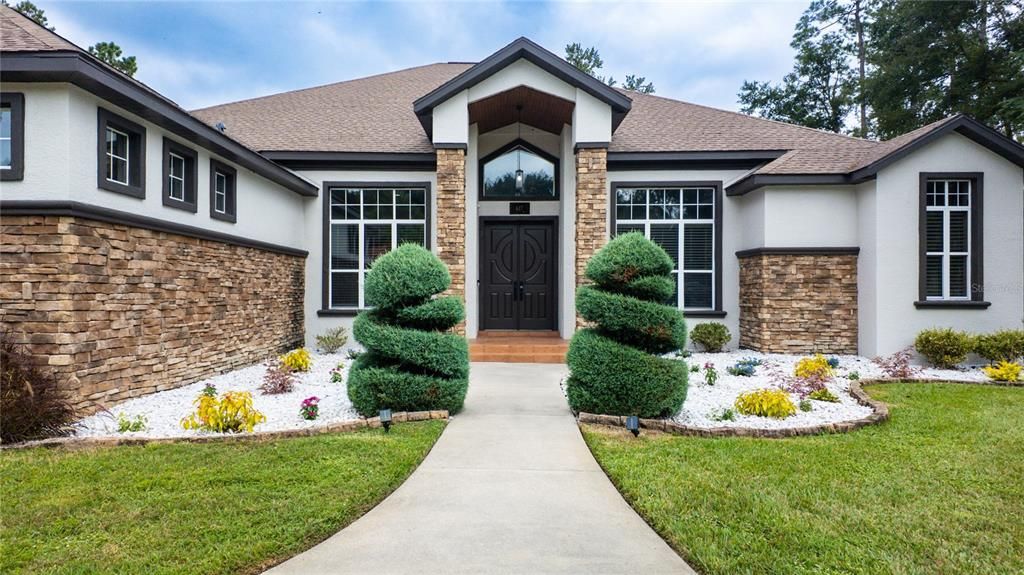 En Venta: $875,000 (4 camas, 3 baños, 3041 Pies cuadrados)