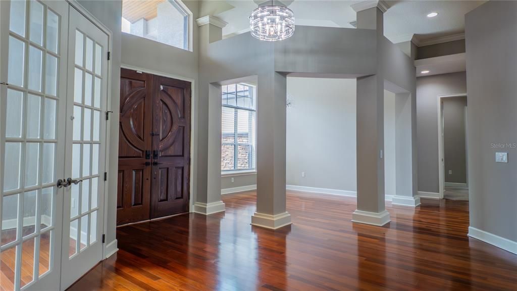 En Venta: $875,000 (4 camas, 3 baños, 3041 Pies cuadrados)