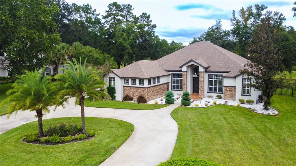 En Venta: $875,000 (4 camas, 3 baños, 3041 Pies cuadrados)