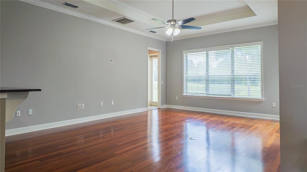 En Venta: $875,000 (4 camas, 3 baños, 3041 Pies cuadrados)