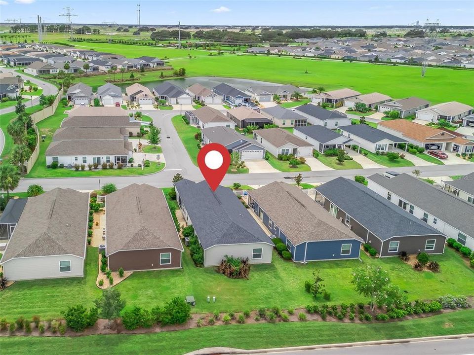 For Sale: $319,900 (2 beds, 2 baths, 1266 Square Feet)