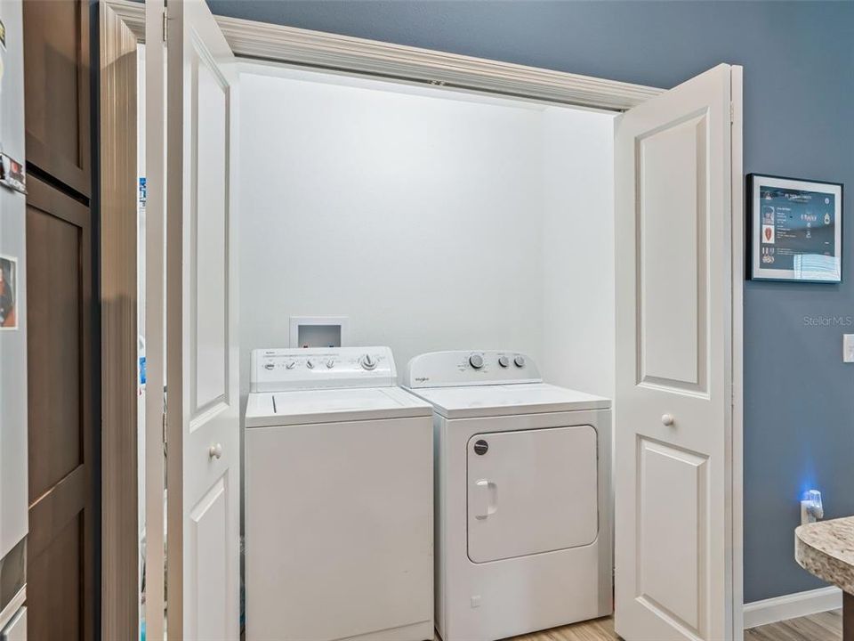 For Sale: $319,900 (2 beds, 2 baths, 1266 Square Feet)