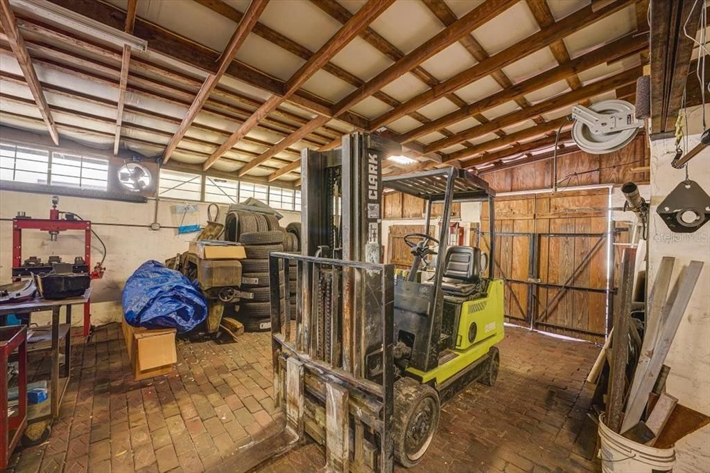 待售: $1,400,000 (0 贝兹, 0 浴室, 8100 平方英尺)