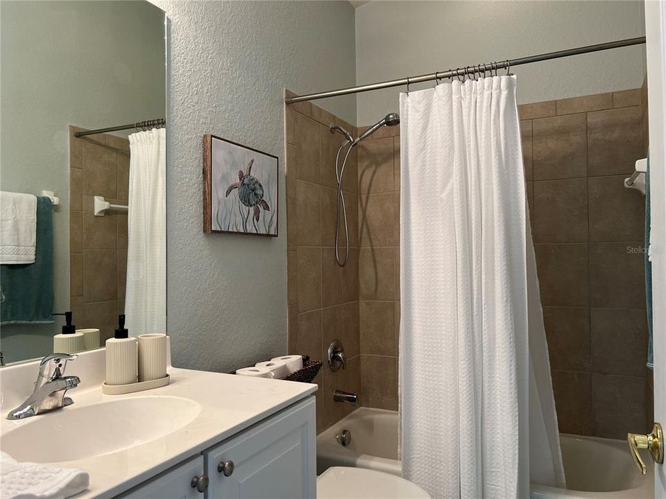 For Rent: $2,995 (3 beds, 2 baths, 1477 Square Feet)