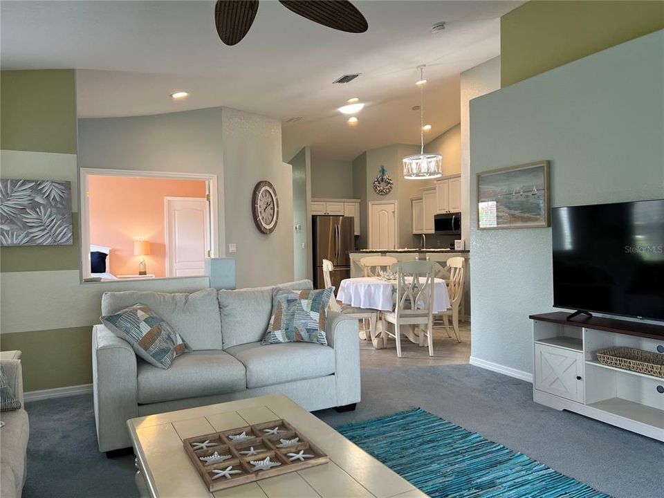 For Rent: $2,995 (3 beds, 2 baths, 1477 Square Feet)