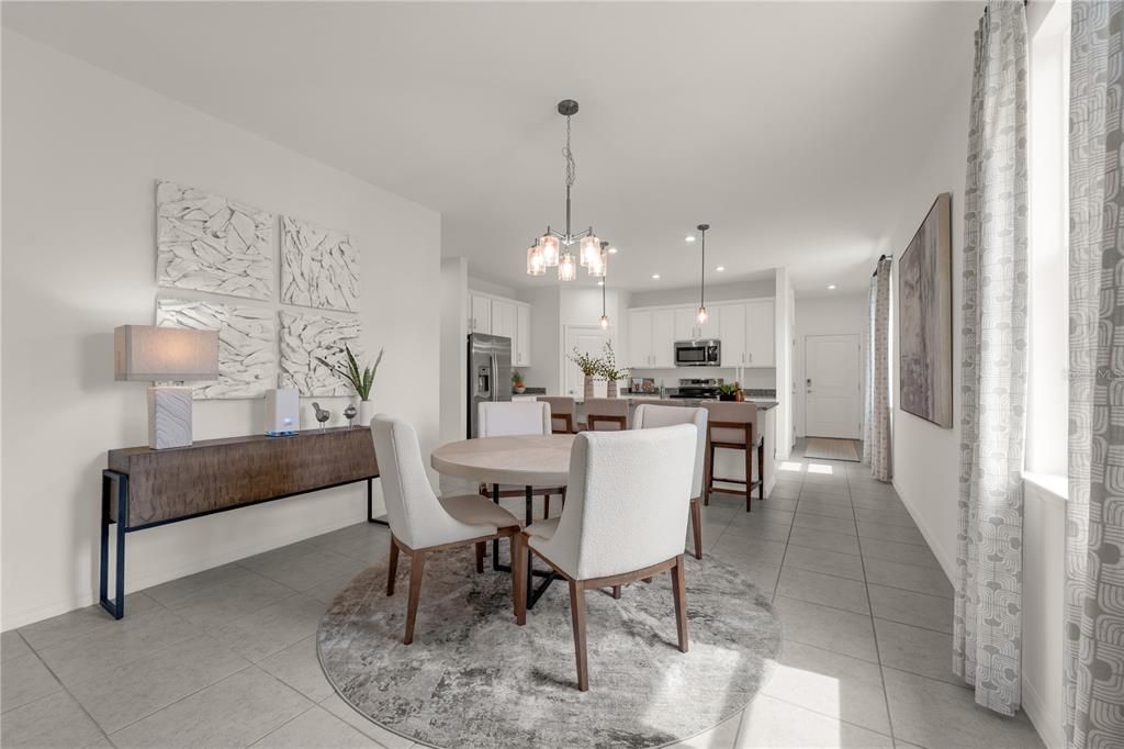 Activo con contrato: $352,990 (3 camas, 2 baños, 1604 Pies cuadrados)