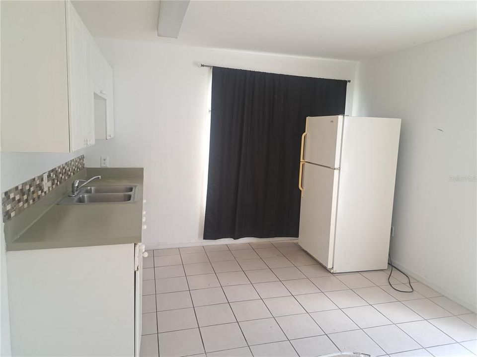 For Rent: $690 (1 beds, 1 baths, 265 Square Feet)