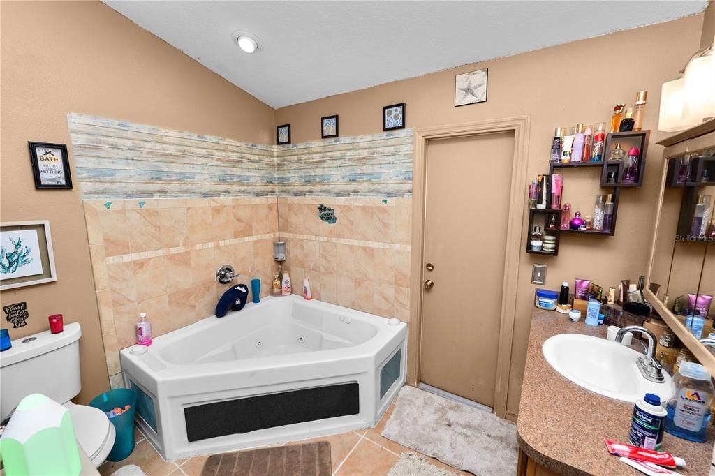 На продажу: $264,500 (3 спален, 2 ванн, 1260 Квадратных фут)