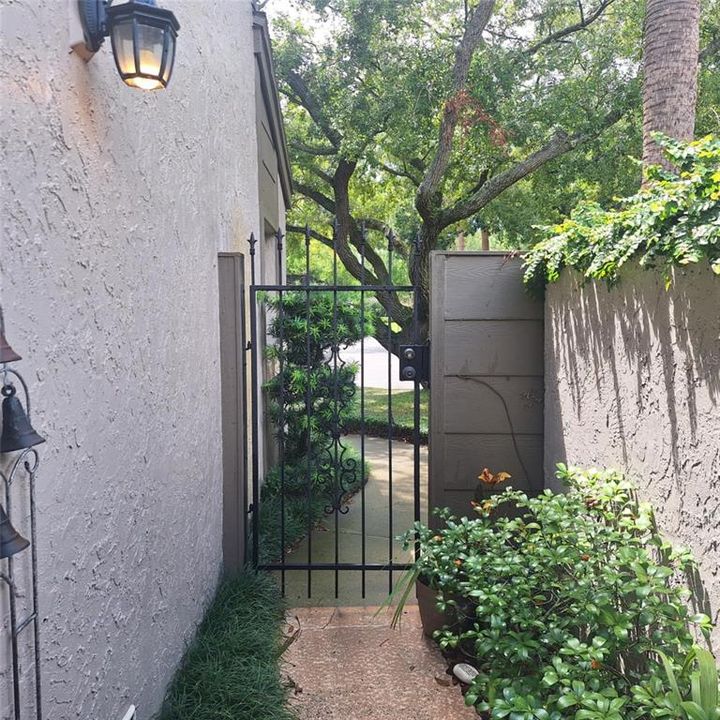 На продажу: $329,000 (3 спален, 2 ванн, 2012 Квадратных фут)