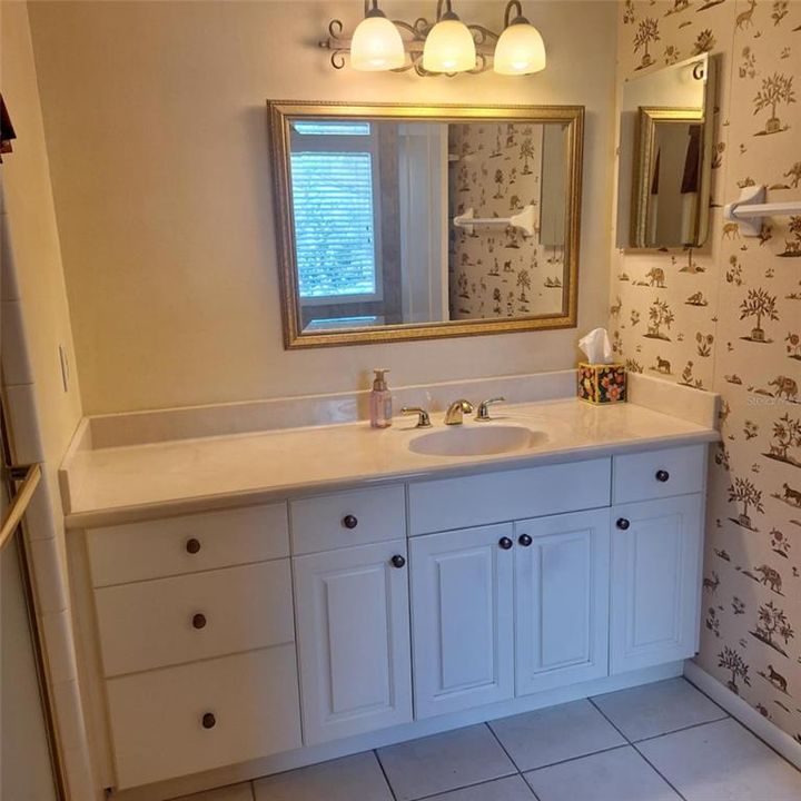 На продажу: $329,000 (3 спален, 2 ванн, 2012 Квадратных фут)