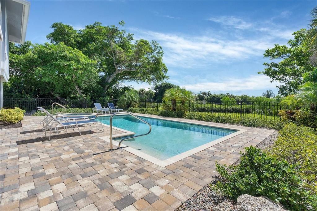 出租: $5,345 (2 贝兹, 2 浴室, 1540 平方英尺)