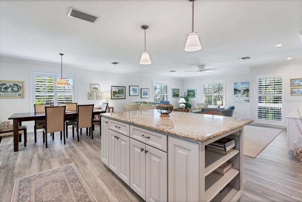 出租: $5,345 (2 贝兹, 2 浴室, 1540 平方英尺)