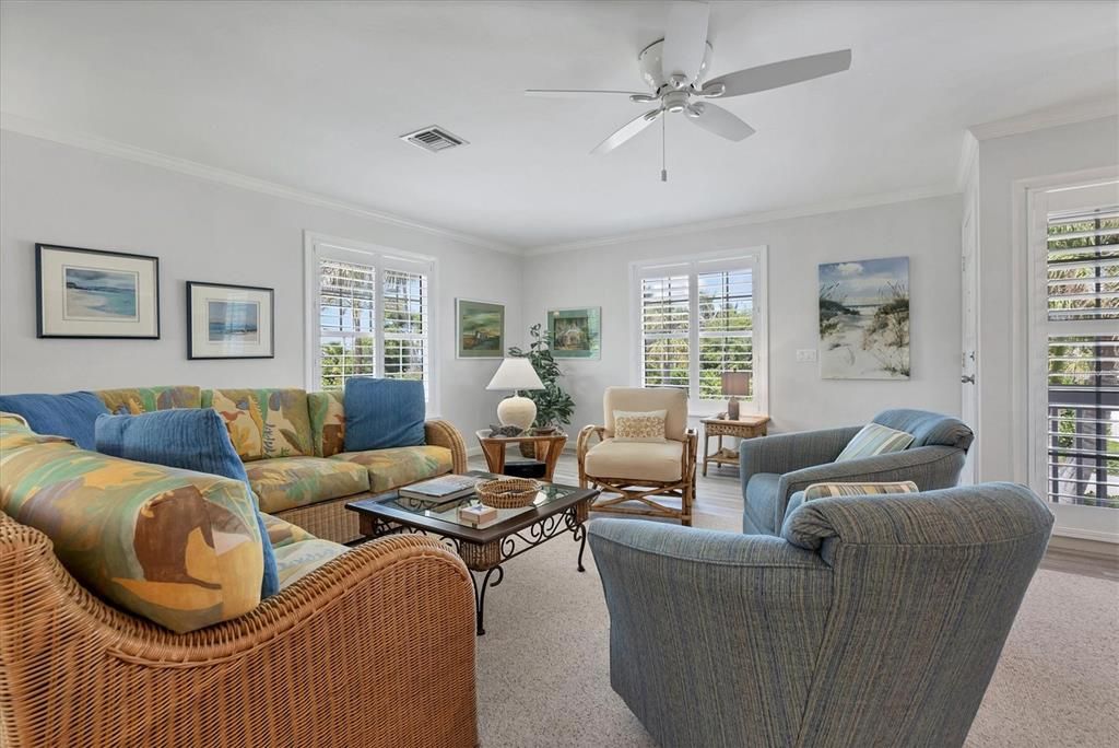 出租: $5,345 (2 贝兹, 2 浴室, 1540 平方英尺)