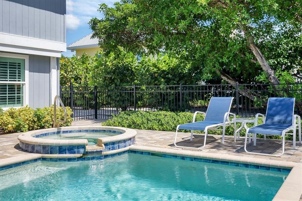 出租: $5,345 (2 贝兹, 2 浴室, 1540 平方英尺)