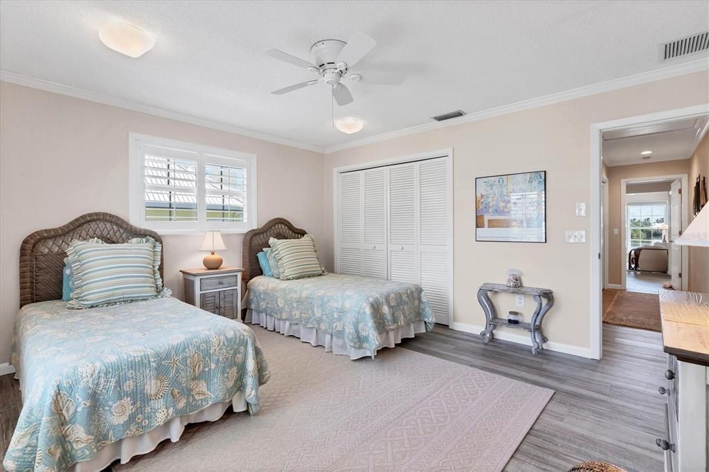 出租: $5,345 (2 贝兹, 2 浴室, 1540 平方英尺)