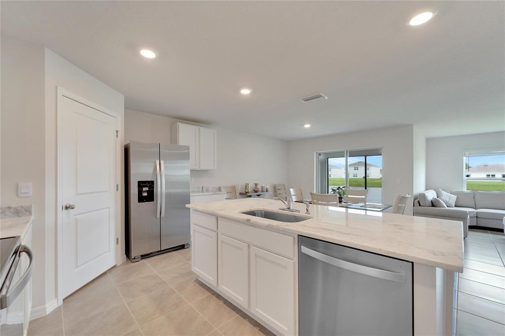 Active With Contract: $2,500 (4 beds, 2 baths, 1828 Square Feet)