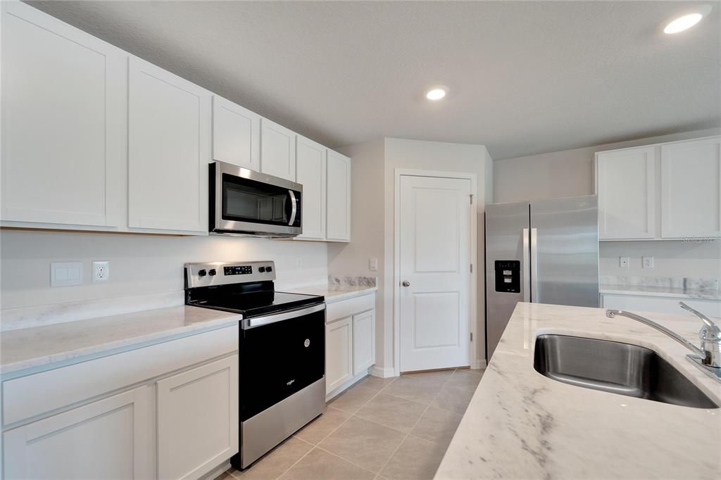 Active With Contract: $2,500 (4 beds, 2 baths, 1828 Square Feet)