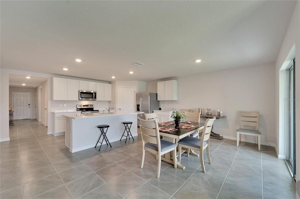 Active With Contract: $2,500 (4 beds, 2 baths, 1828 Square Feet)
