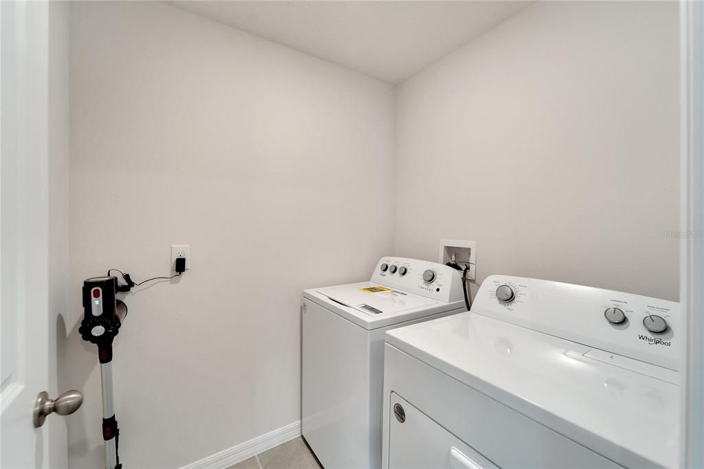 Active With Contract: $2,500 (4 beds, 2 baths, 1828 Square Feet)