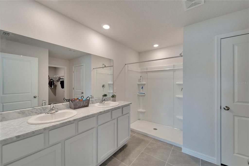 Active With Contract: $2,500 (4 beds, 2 baths, 1828 Square Feet)