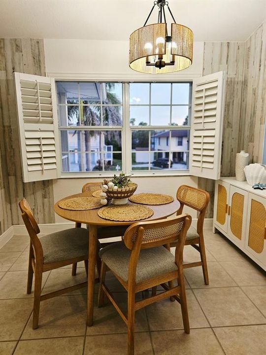 En Venta: $570,000 (3 camas, 3 baños, 1205 Pies cuadrados)