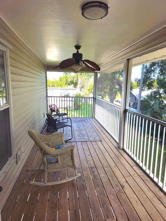 En Venta: $570,000 (3 camas, 3 baños, 1205 Pies cuadrados)