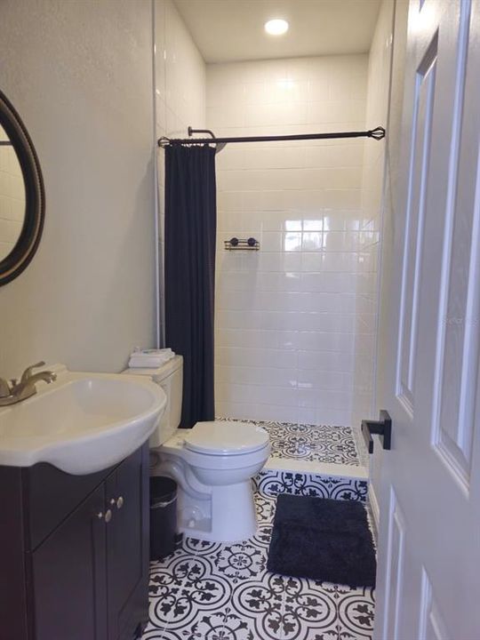 En Venta: $570,000 (3 camas, 3 baños, 1205 Pies cuadrados)